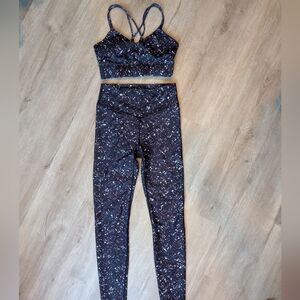 JoyLab Multicolor Patterned Set Leggings And Bra